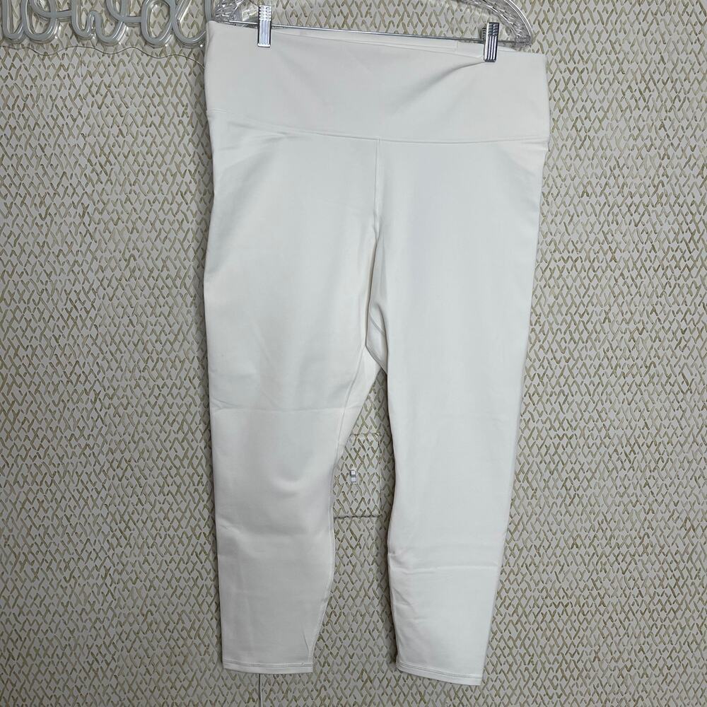 Fabletics Power Hold Egret/Gold White Boost Crop Leggings Size 2XL - Picture 2 of 10